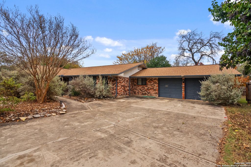 1438 Grey Oak, San Antonio, TX 78213