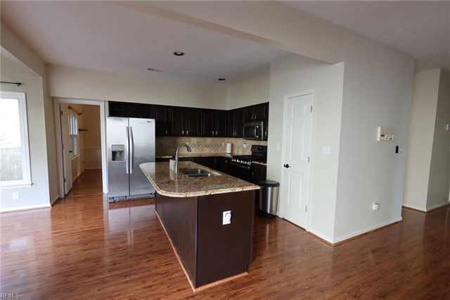 401 Rock Creek CT, Yorktown, VA 23693