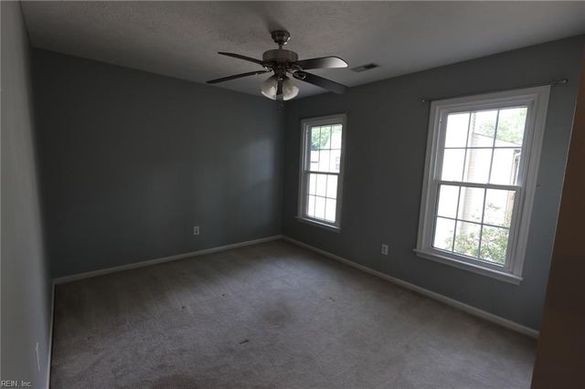 401 Rock Creek CT, Yorktown, VA 23693