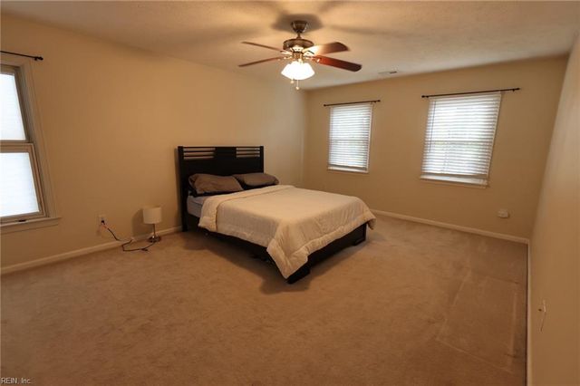 401 Rock Creek CT, Yorktown, VA 23693