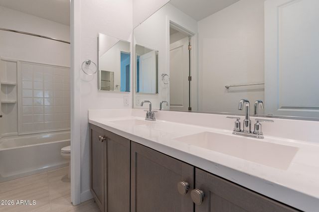 11937 W LUXTON Lane, Avondale, AZ 85323