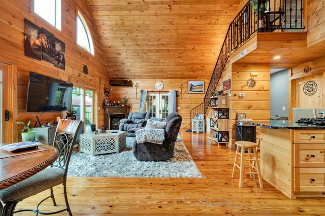 1751 County Road 50, Riceville, TN 37370
