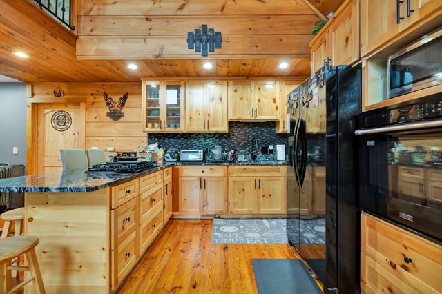 1751 County Road 50, Riceville, TN 37370