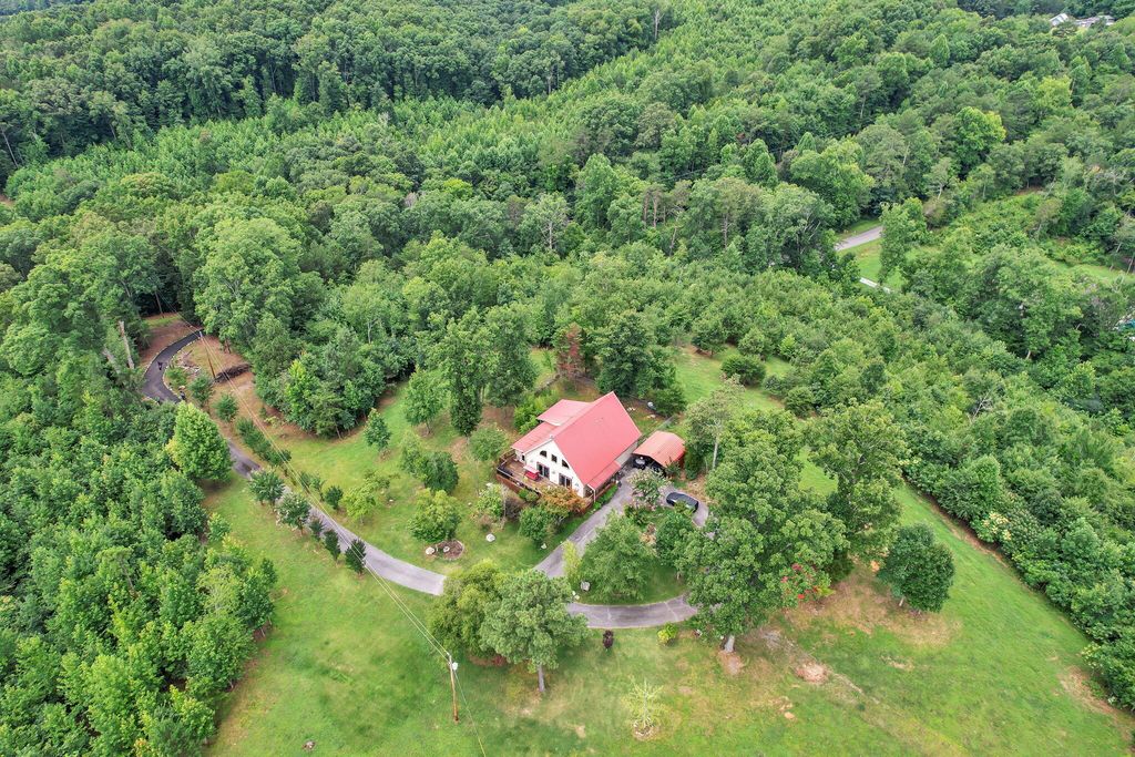 1751 County Road 50, Riceville, TN 37370