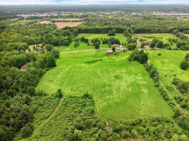 3977 Maider Road, Clay, NY 13041
