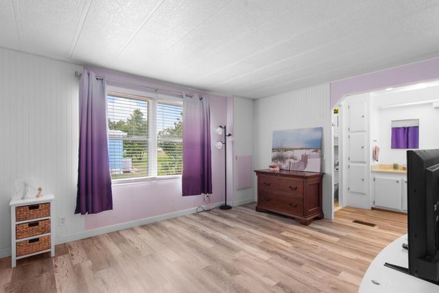 452 NE Pinelake Village Boulevard, Jensen Beach, FL 34957