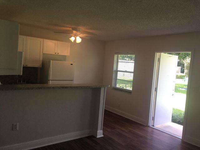 5156 NE 6th Avenue 203, Oakland Park, FL 33334