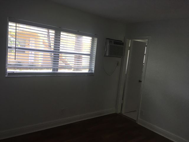 5156 NE 6th Avenue 203, Oakland Park, FL 33334