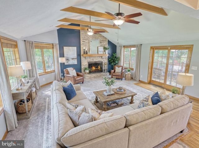 141 LAKE MEADE DR, East Berlin, PA 17316