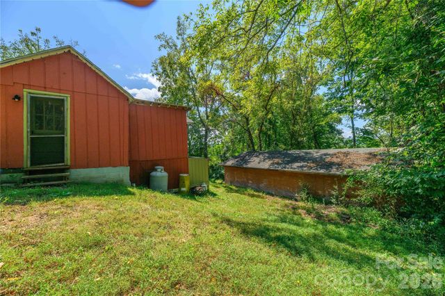 20 View Street, Woodfin, NC 28804