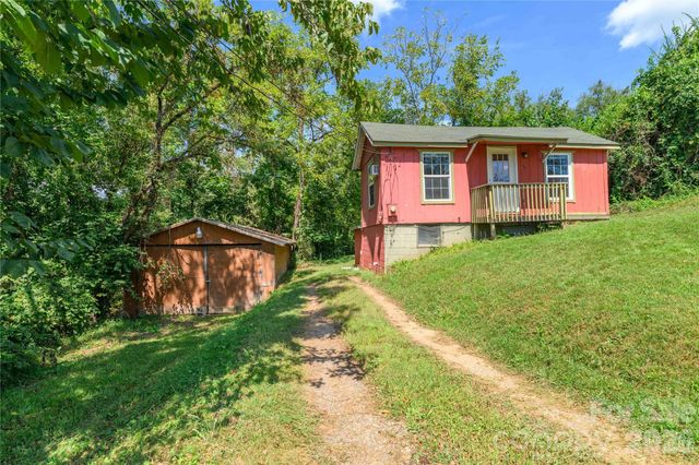 20 View Street, Woodfin, NC 28804