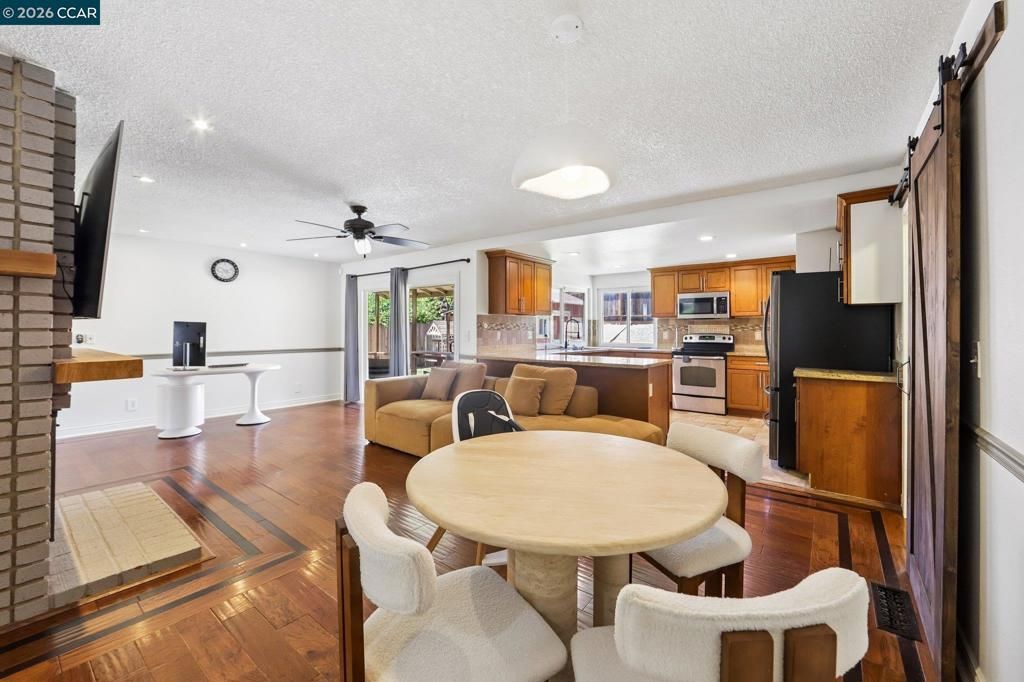 Image 10 of property listing at 148 Primrose Ln, Vallejo, CA 94591