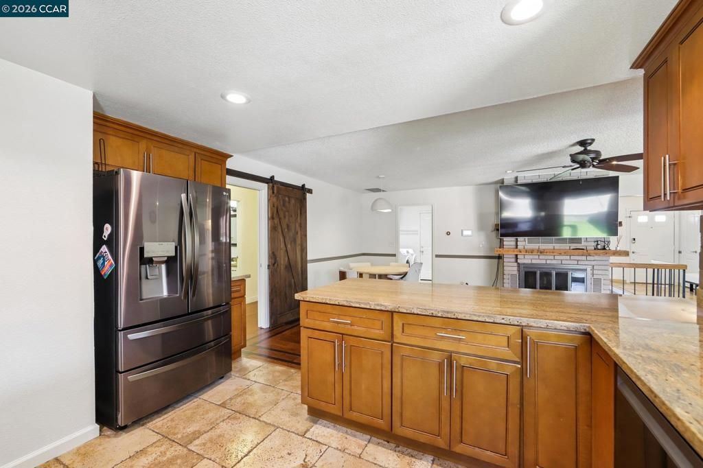 Image 13 of property listing at 148 Primrose Ln, Vallejo, CA 94591