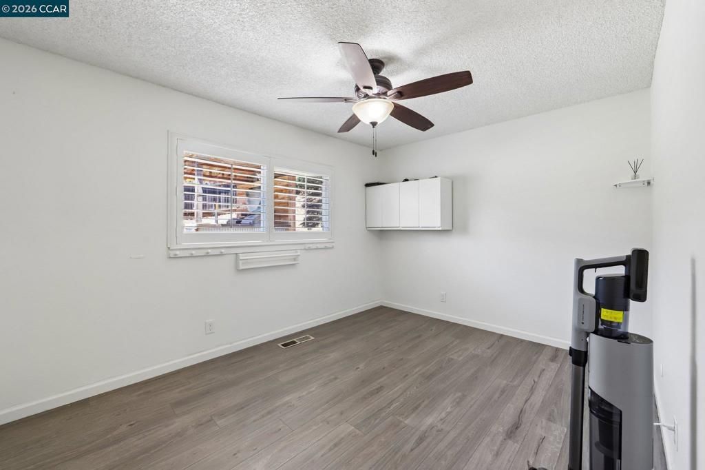 Image 16 of property listing at 148 Primrose Ln, Vallejo, CA 94591