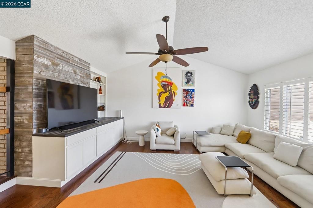 Image 5 of property listing at 148 Primrose Ln, Vallejo, CA 94591