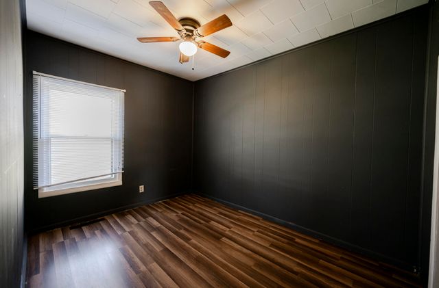 1407 4th Street, Monett, MO 65708