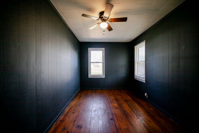 1407 4th Street, Monett, MO 65708