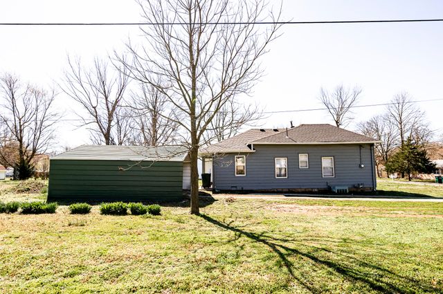 1407 4th Street, Monett, MO 65708