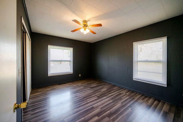 1407 4th Street, Monett, MO 65708