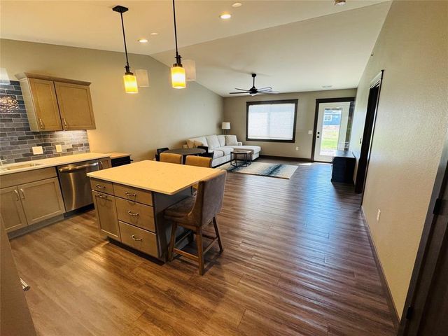 5523 Timber Trail, Eau Claire, WI 54701