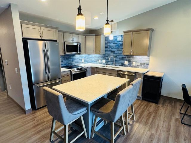 5523 Timber Trail, Eau Claire, WI 54701