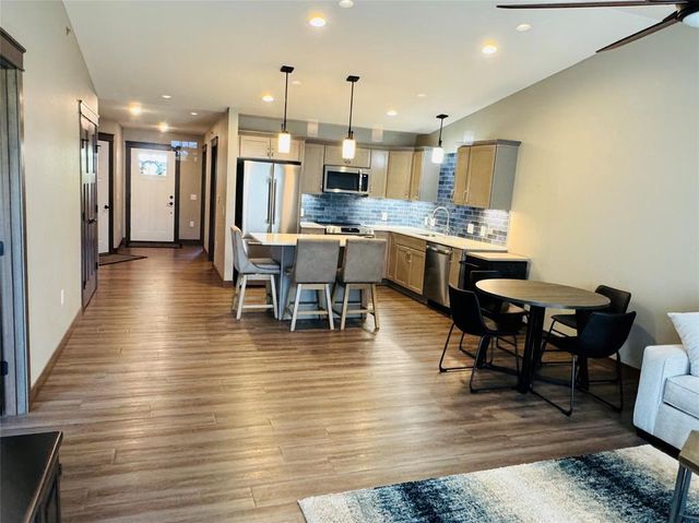 5523 Timber Trail, Eau Claire, WI 54701