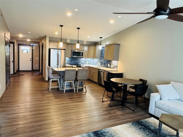 5523 Timber Trail, Eau Claire, WI 54701
