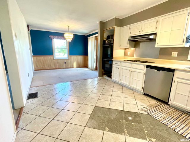 5121 S SIR LIONEL Court, Mapleton, IL 61547