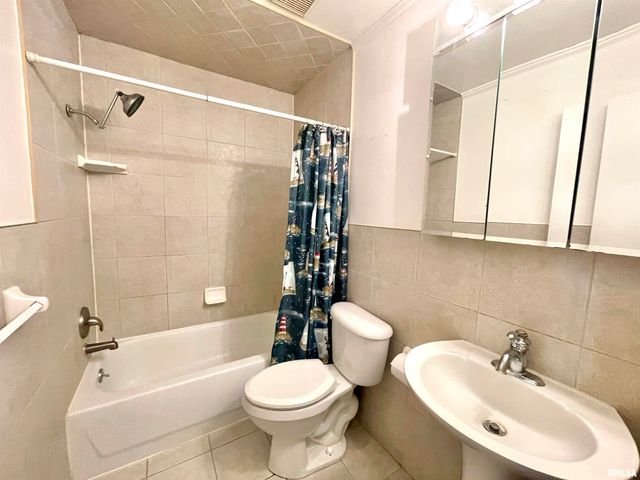5121 S SIR LIONEL Court, Mapleton, IL 61547