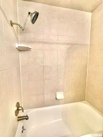 5121 S SIR LIONEL Court, Mapleton, IL 61547