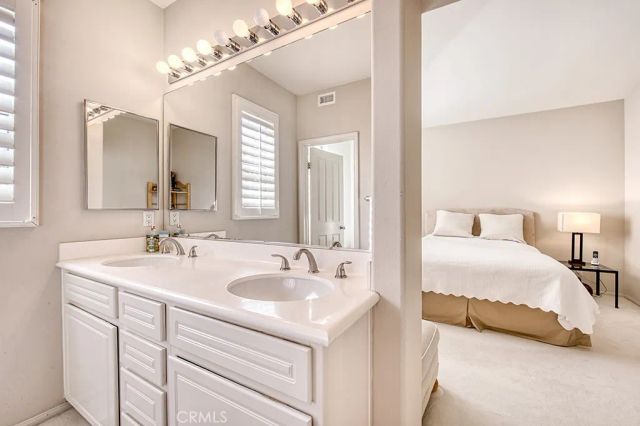 1204 Solvay Aisle, Irvine, CA 92606