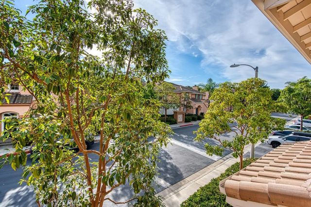 1204 Solvay Aisle, Irvine, CA 92606
