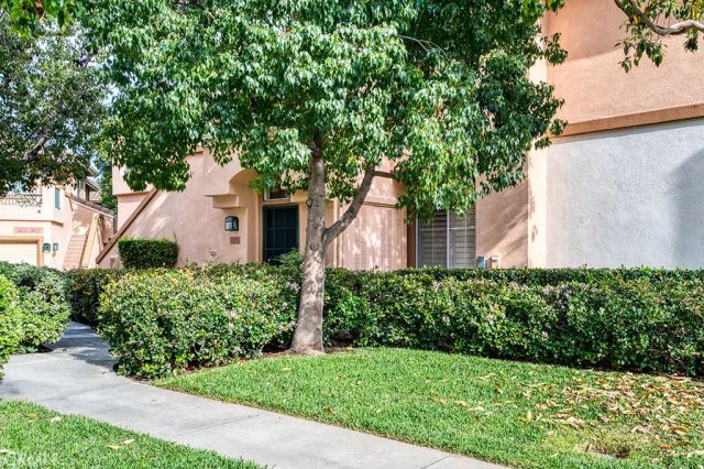 1204 Solvay Aisle, Irvine, CA 92606