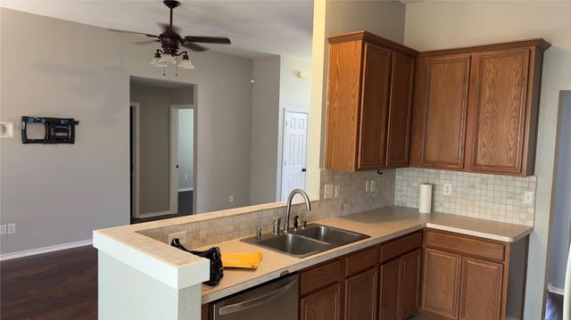 1117 Hidden Glade Drive, Mansfield, TX 76063