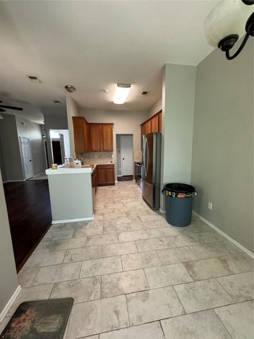 1117 Hidden Glade Drive, Mansfield, TX 76063