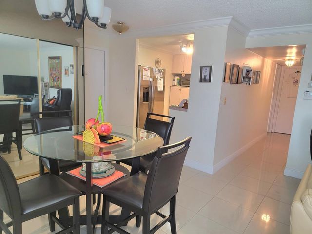 8140 SW 24th Street Unit 215, North Lauderdale, FL 33068