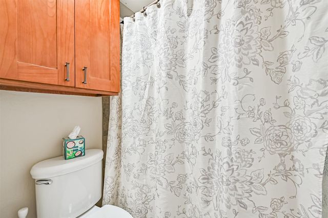 7060 N Holiday Drive, Galveston, TX 77550