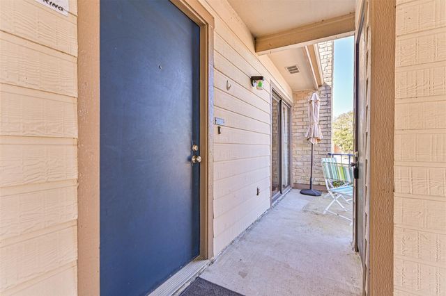 7060 N Holiday Drive, Galveston, TX 77550