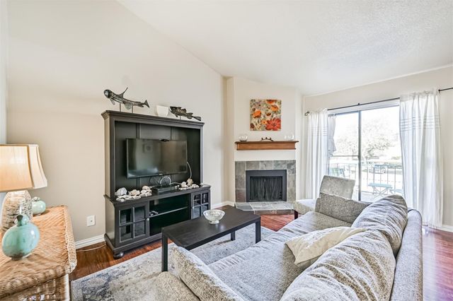 7060 N Holiday Drive, Galveston, TX 77550