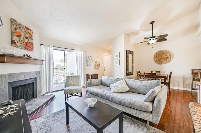 7060 N Holiday Drive, Galveston, TX 77550