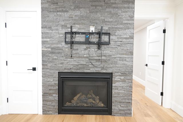 4 Mill Pond Rd B, Burlington, MA 01803