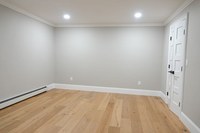 4 Mill Pond Rd B, Burlington, MA 01803