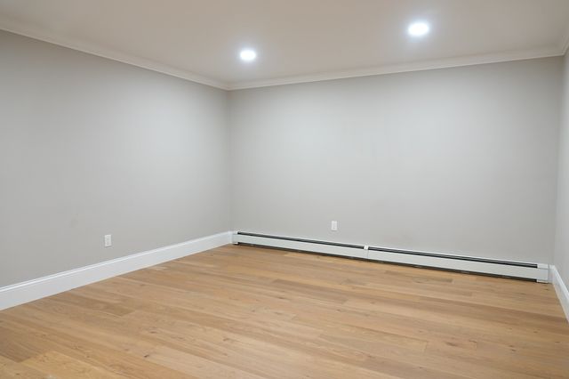 4 Mill Pond Rd B, Burlington, MA 01803