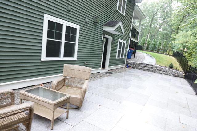 4 Mill Pond Rd B, Burlington, MA 01803