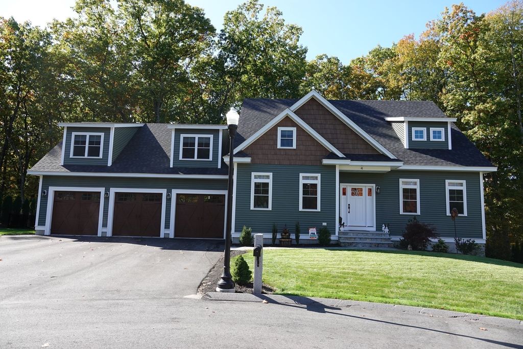 4 Mill Pond Rd B, Burlington, MA 01803