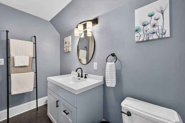525 W HURLBUT Avenue, Belvidere, IL 61008