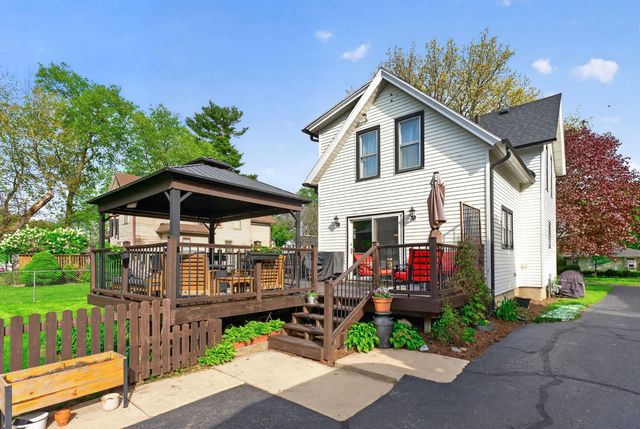 525 W HURLBUT Avenue, Belvidere, IL 61008
