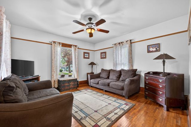 525 W HURLBUT Avenue, Belvidere, IL 61008