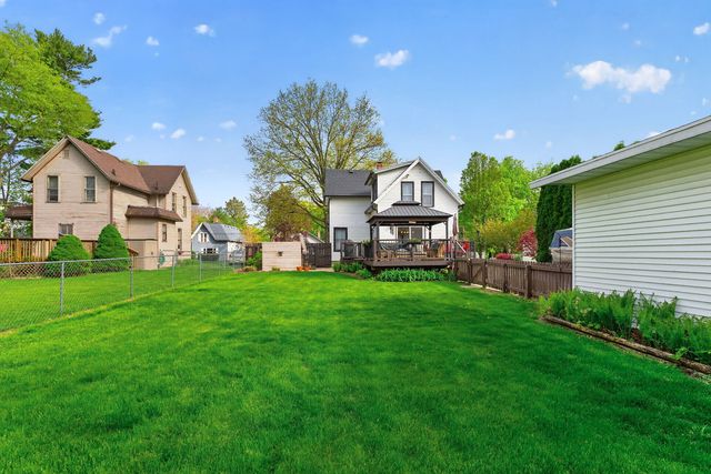 525 W HURLBUT Avenue, Belvidere, IL 61008