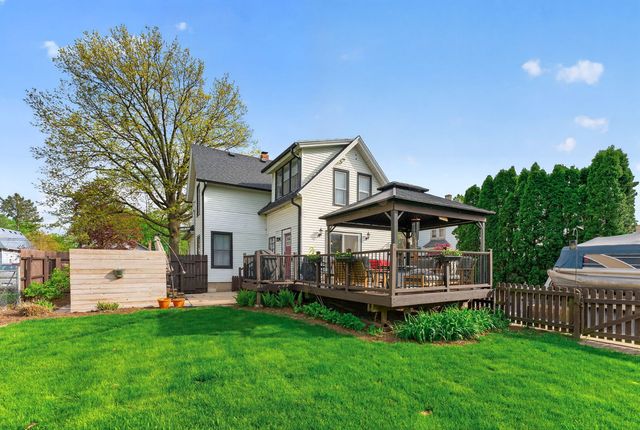 525 W HURLBUT Avenue, Belvidere, IL 61008
